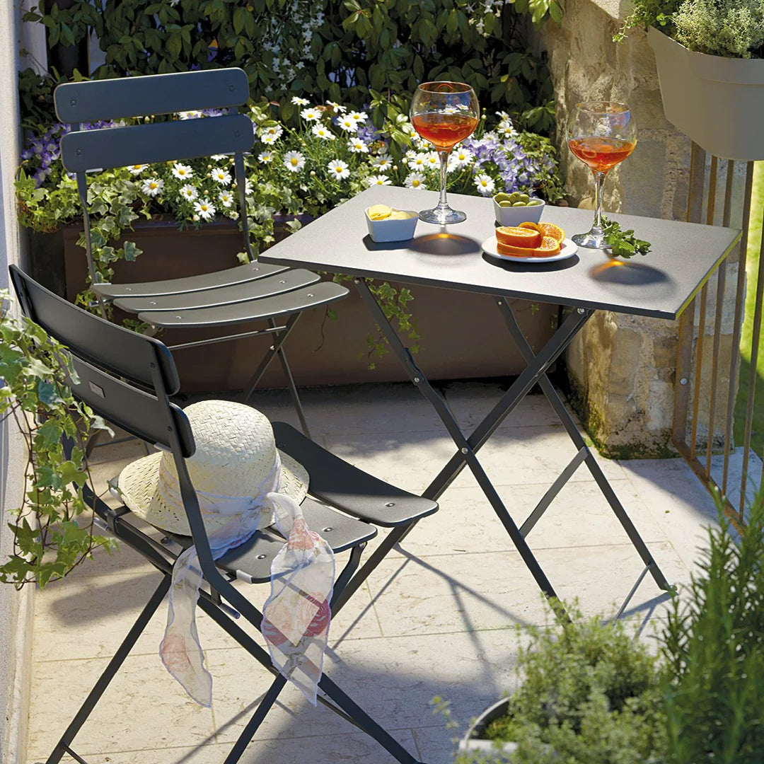 Outdoor Living: Your Outdoor Experience with Stylish Furniture & Accessories